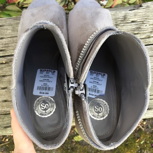 SO Faux Suede Grey Ankle Peep Toe Booties size 9M - Picture 5 of 5